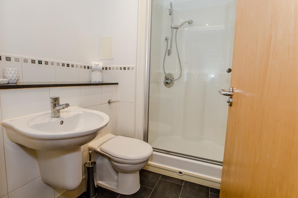✪ Ideal Ipswich ✪ Serviced Quays Apartment - 2 Bed Perfect For Felixstowe Port/A12/Science Park/Business Park ✪ Exterior foto